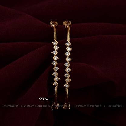 Zigzag Pulse Bangle RF971