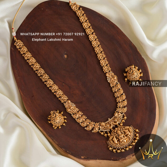 Antique jada billai lakshmi & elephant design with kemp stones – Prashanti  Sarees